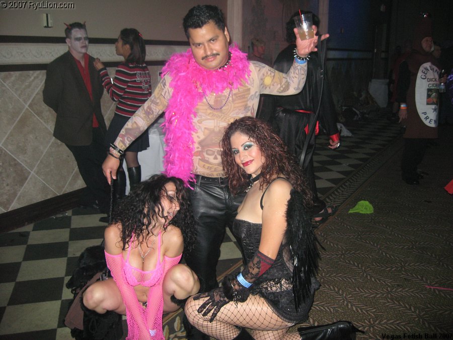 Vegas Fetish Ball Halloween Party Pics img_0374