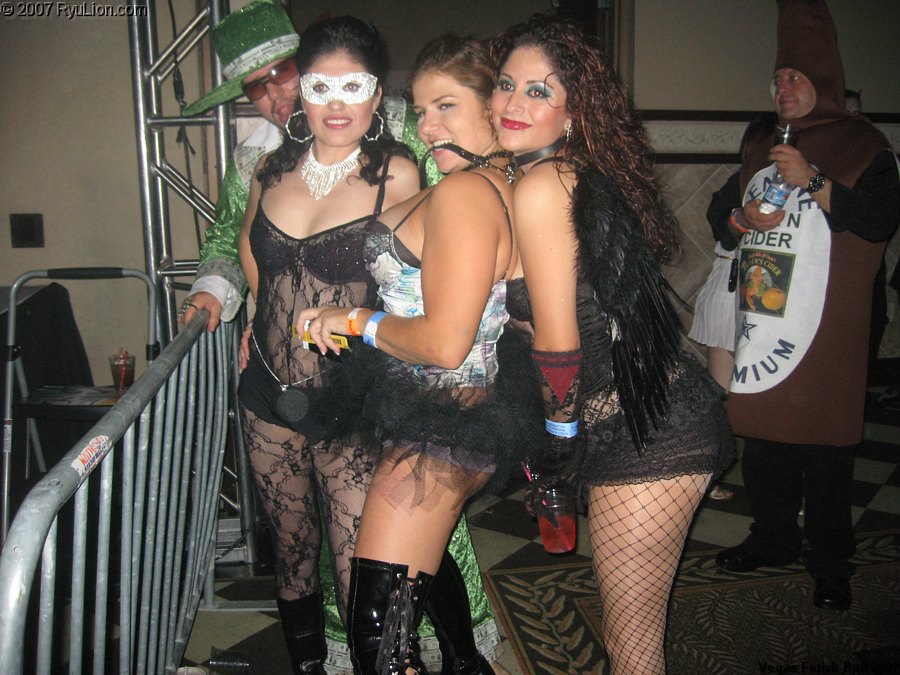 Vegas Fetish Ball Halloween Party Pics img_0375