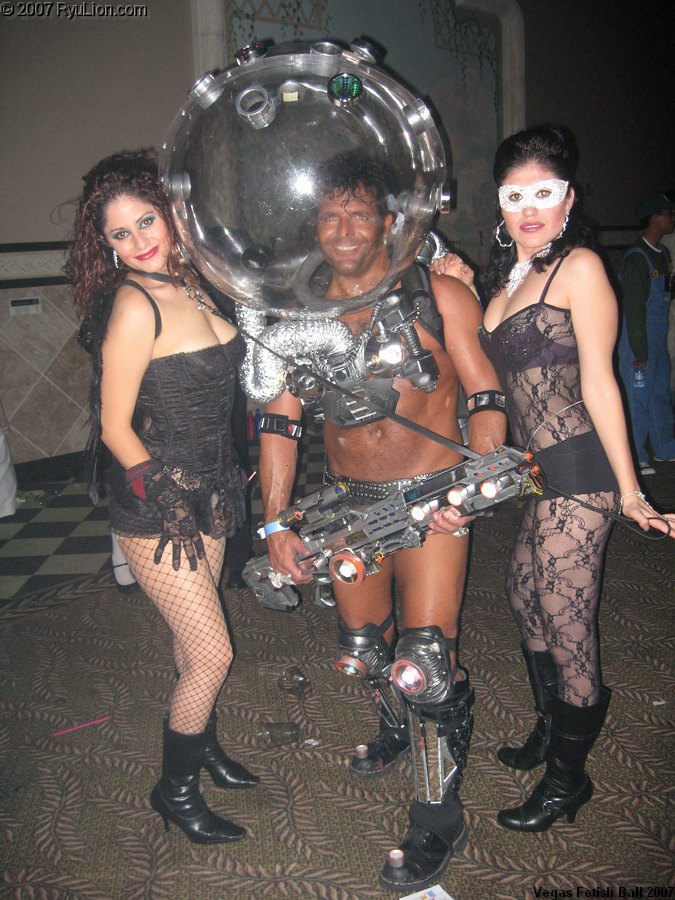 Vegas Fetish Ball Halloween Party Pics img_0383