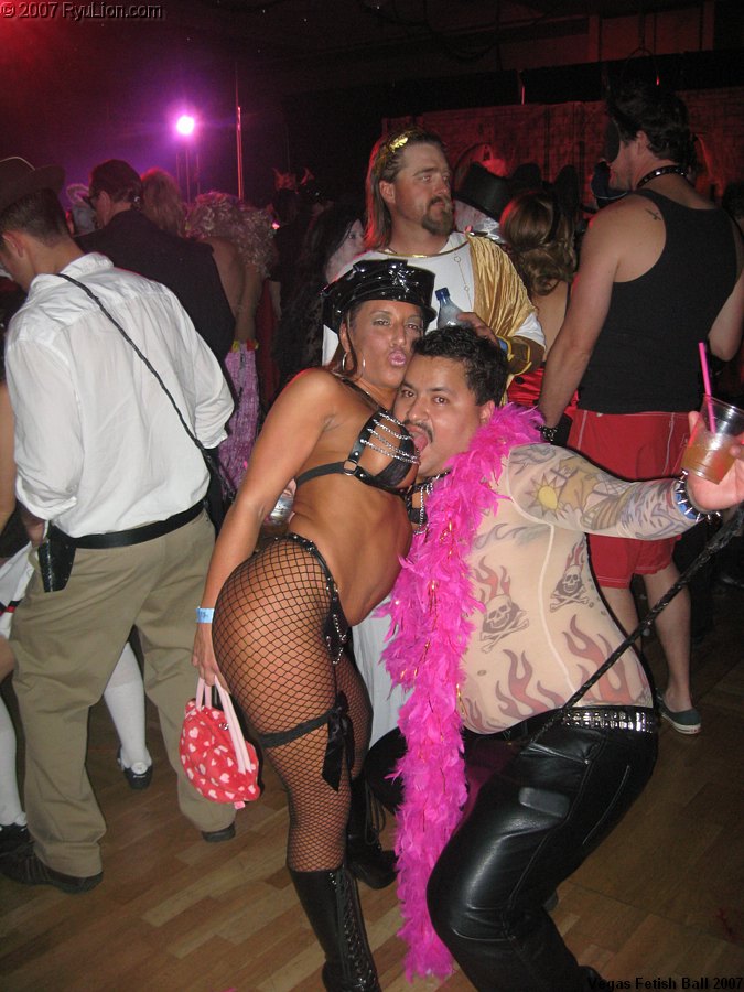 Vegas Fetish Ball Halloween Party Pics img_0434