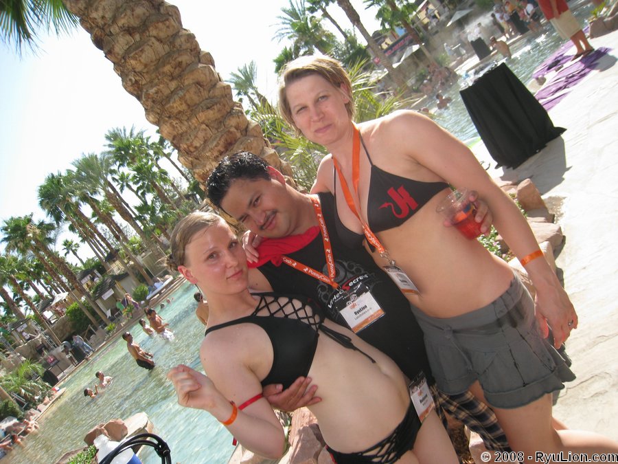 Xbiz Summer Forum - Vegas Pics 2008 img_0042 149 KB