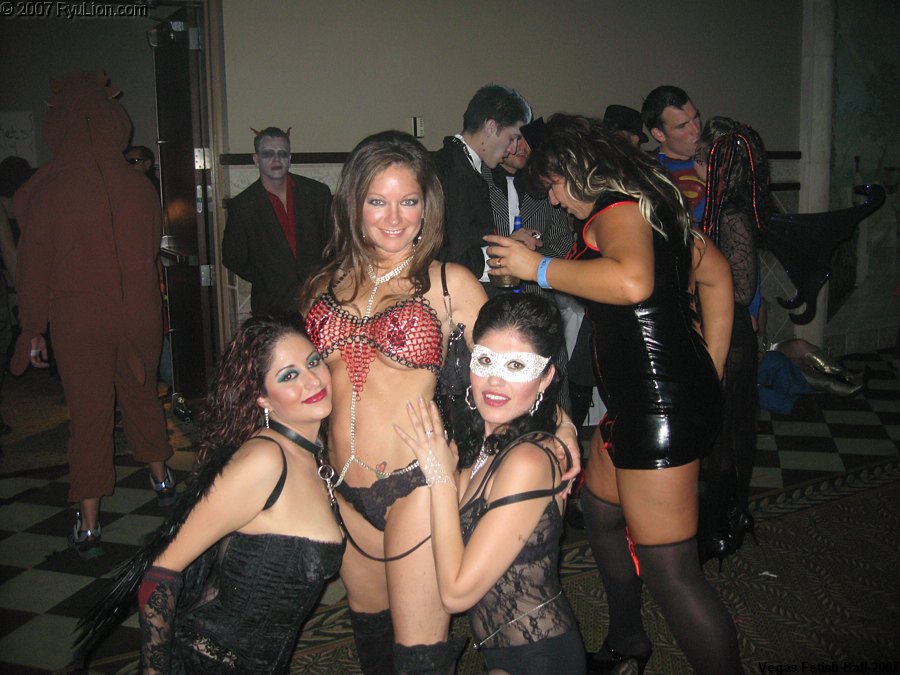 Vegas Fetish Ball Halloween Party Pics img_0397